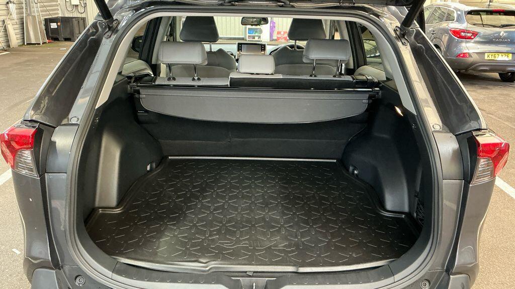 Used Toyota RAV4 2020 for sale - 77156048: Photo 13