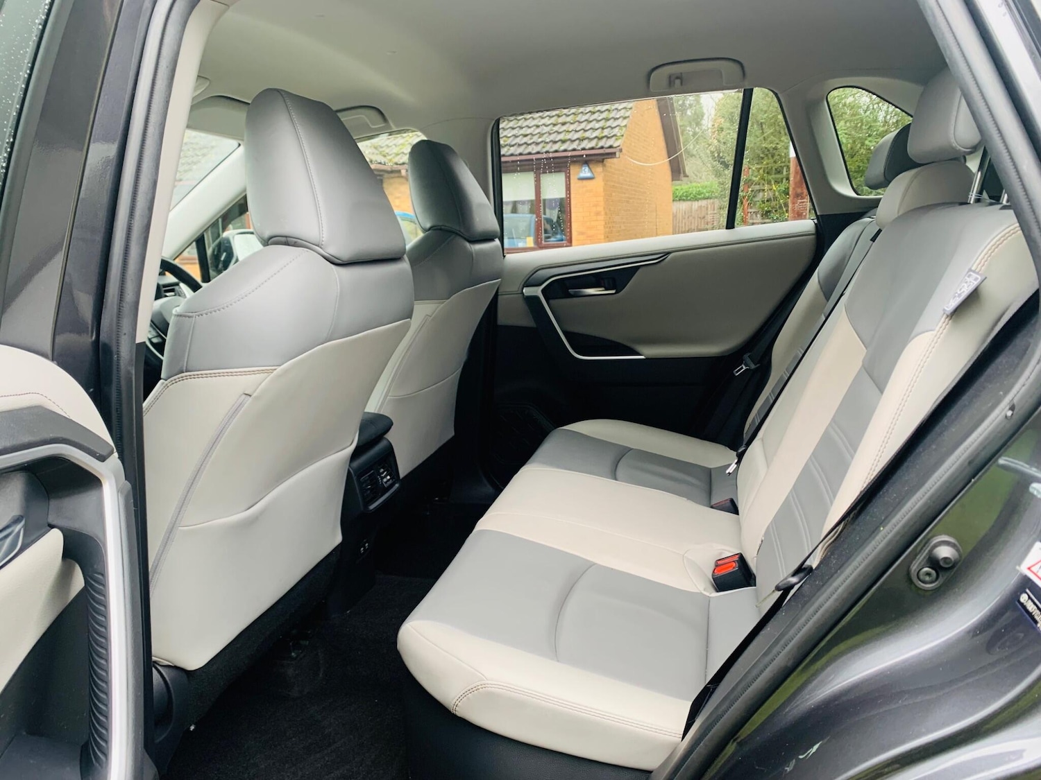 Used Toyota RAV4 2020 for sale - 77156048: Photo 41