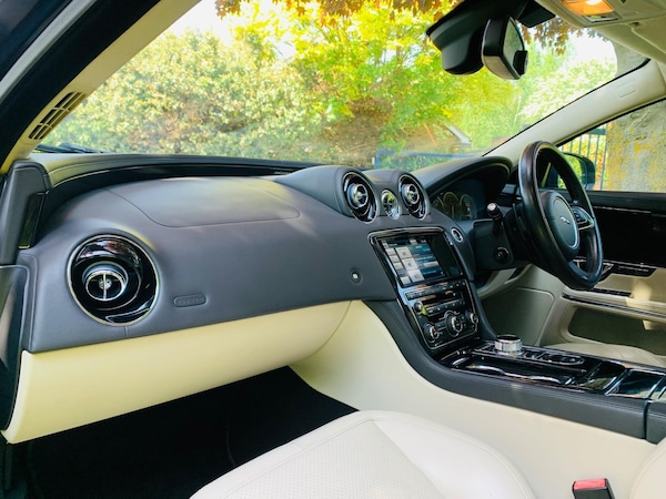 Used Jaguar XJ 2014 for sale - 75781303: Photo 23