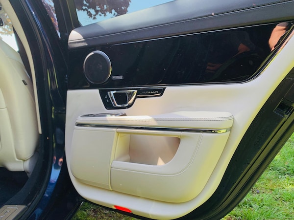 Used Jaguar XJ 2014 for sale - 75781303: Photo 40