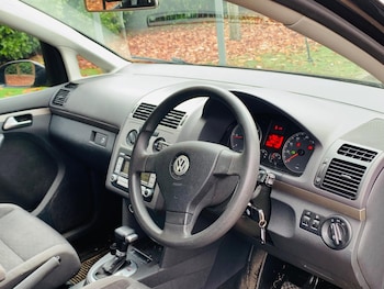 Used Volkswagen Touran 2008 for sale - 76317753: Photo