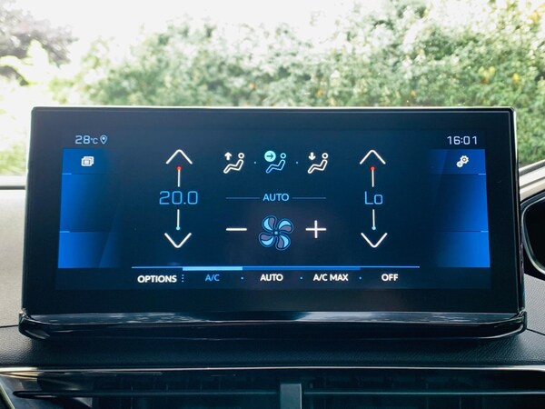 Used Peugeot 3008 2021 for sale - 75658943: Photo 37