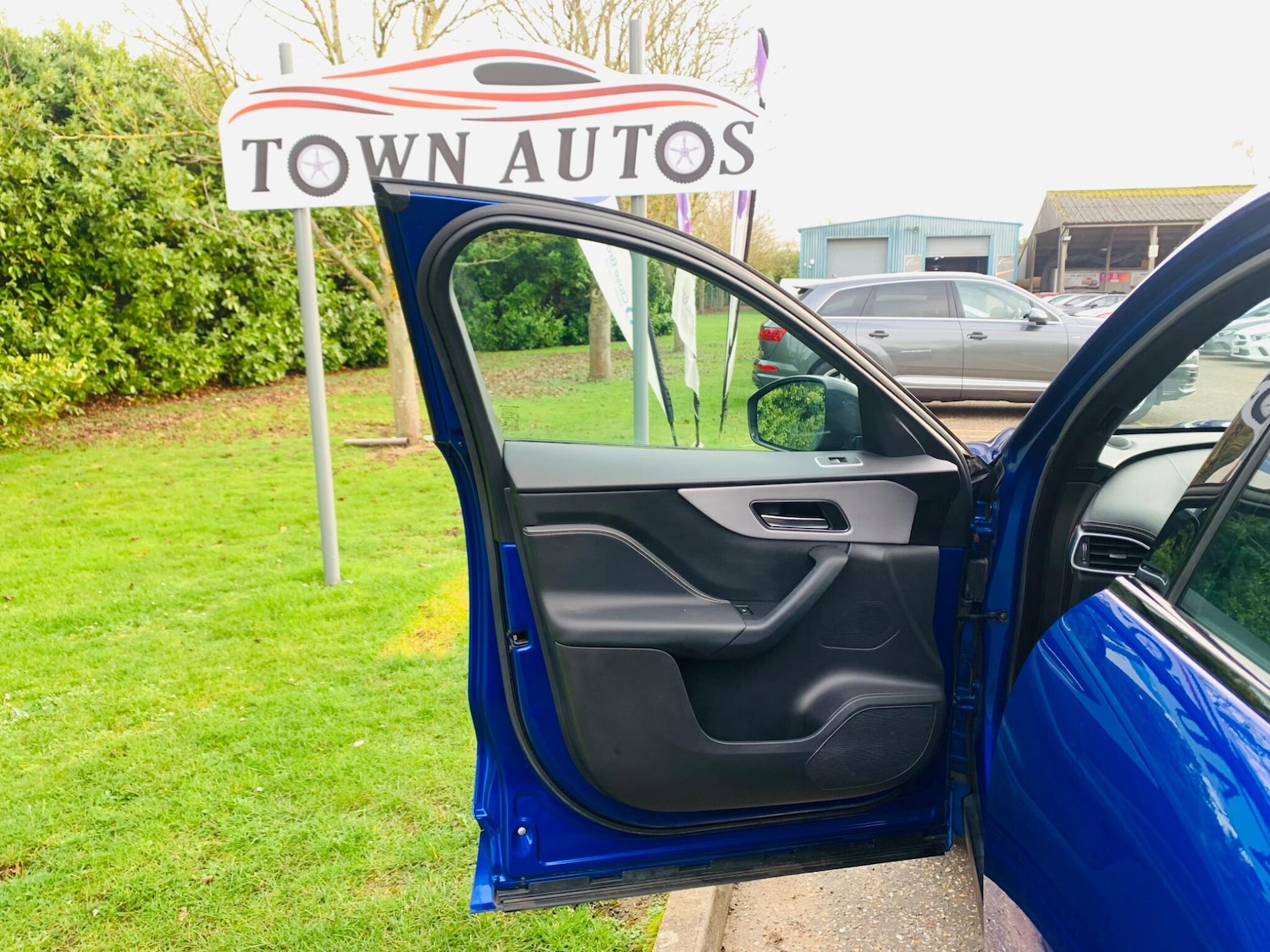 Used Jaguar F-Pace 2018 for sale - 77559848: Photo 32