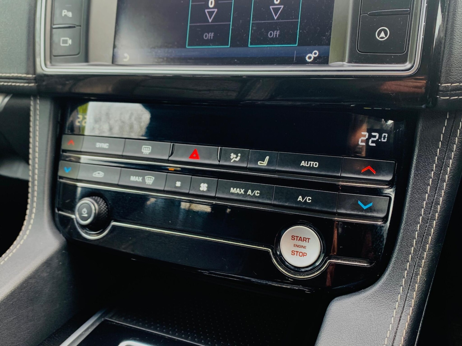 Used Jaguar F-Pace 2018 for sale - 77559848: Photo 33