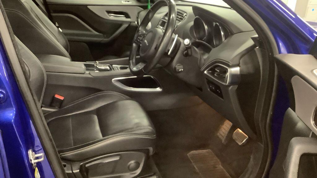 Used Jaguar F-Pace 2018 for sale - 77559848: Photo 8