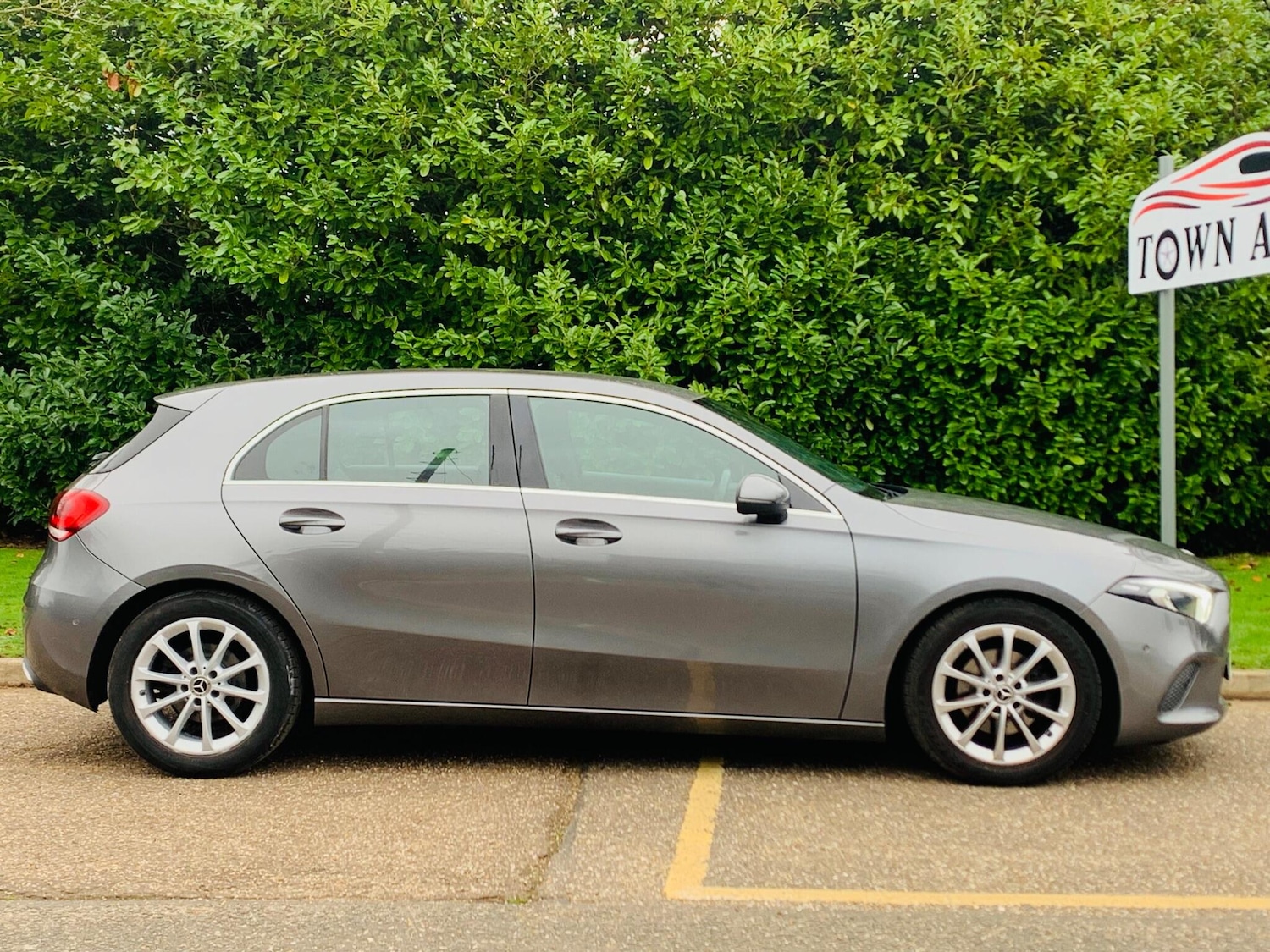 Used Mercedes-Benz A-Class 2018 for sale - 76994896: Photo 11