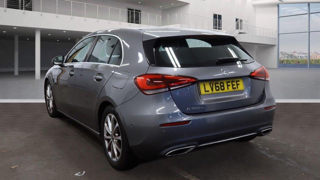 Used Mercedes-Benz A-Class 2018 for sale - 76994896: Photo 3