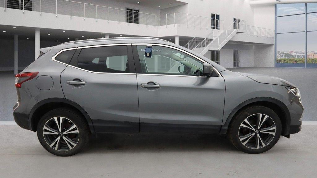 Used Nissan Qashqai 2018 for sale - 76744816: Photo 7