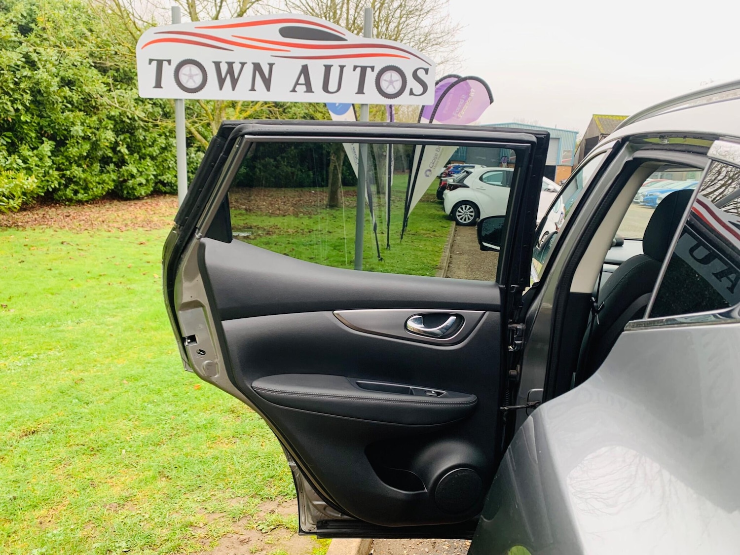 Used Nissan Qashqai for sale - 78058982: Photo 28