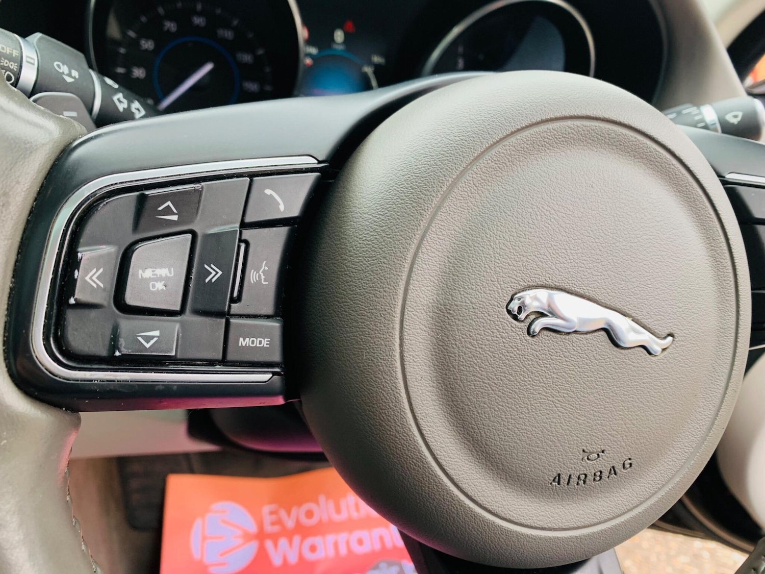 Used Jaguar XF 2015 for sale - 77163395: Photo 17