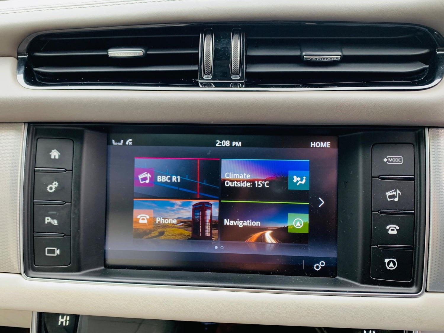 Used Jaguar XF 2015 for sale - 77163395: Photo 24