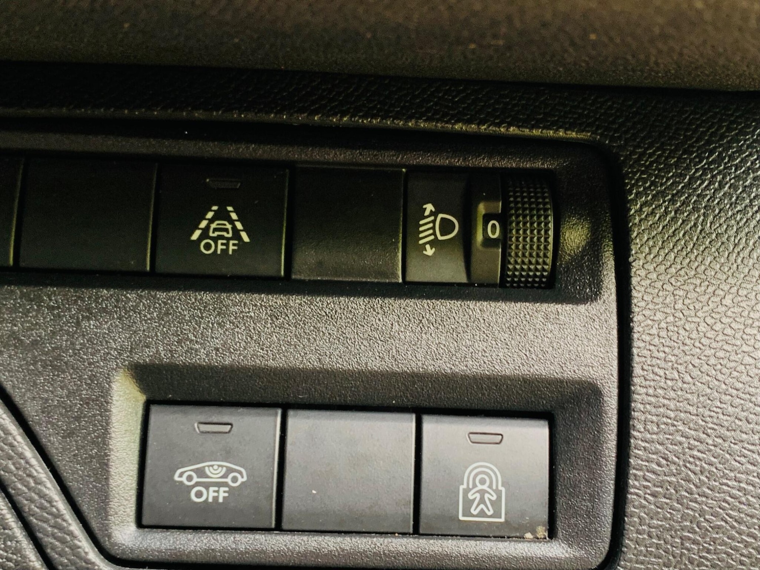 Used Peugeot 3008 2021 for sale - 76987749: Photo 26