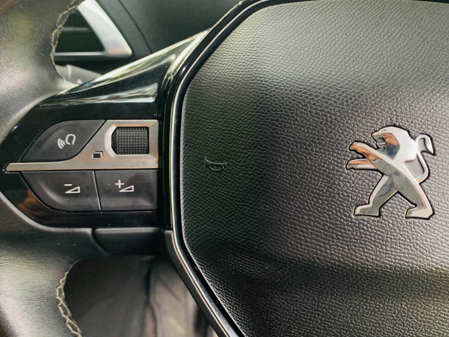 Used Peugeot 3008 2021 for sale - 76987749: Photo 27