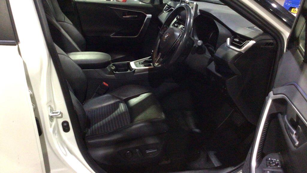 Used Toyota RAV4 2019 for sale - 77066918: Photo 15