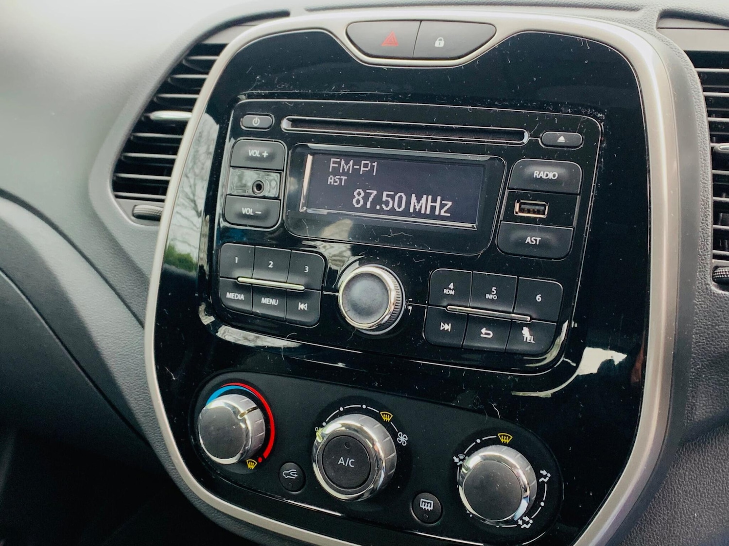 Used Renault Captur 2017 for sale - 77291257: Photo 15