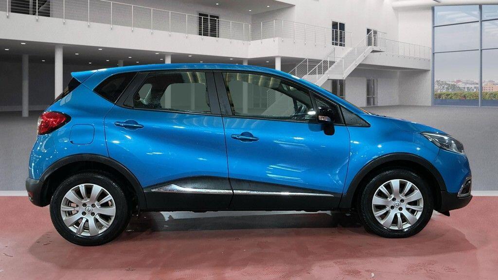 Used Renault Captur 2017 for sale - 77291257: Photo 5