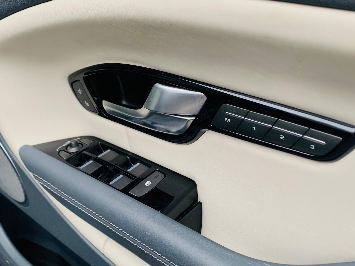 Used Land Rover Range Rover Evoque 2018 for sale - 76744834: Photo 14