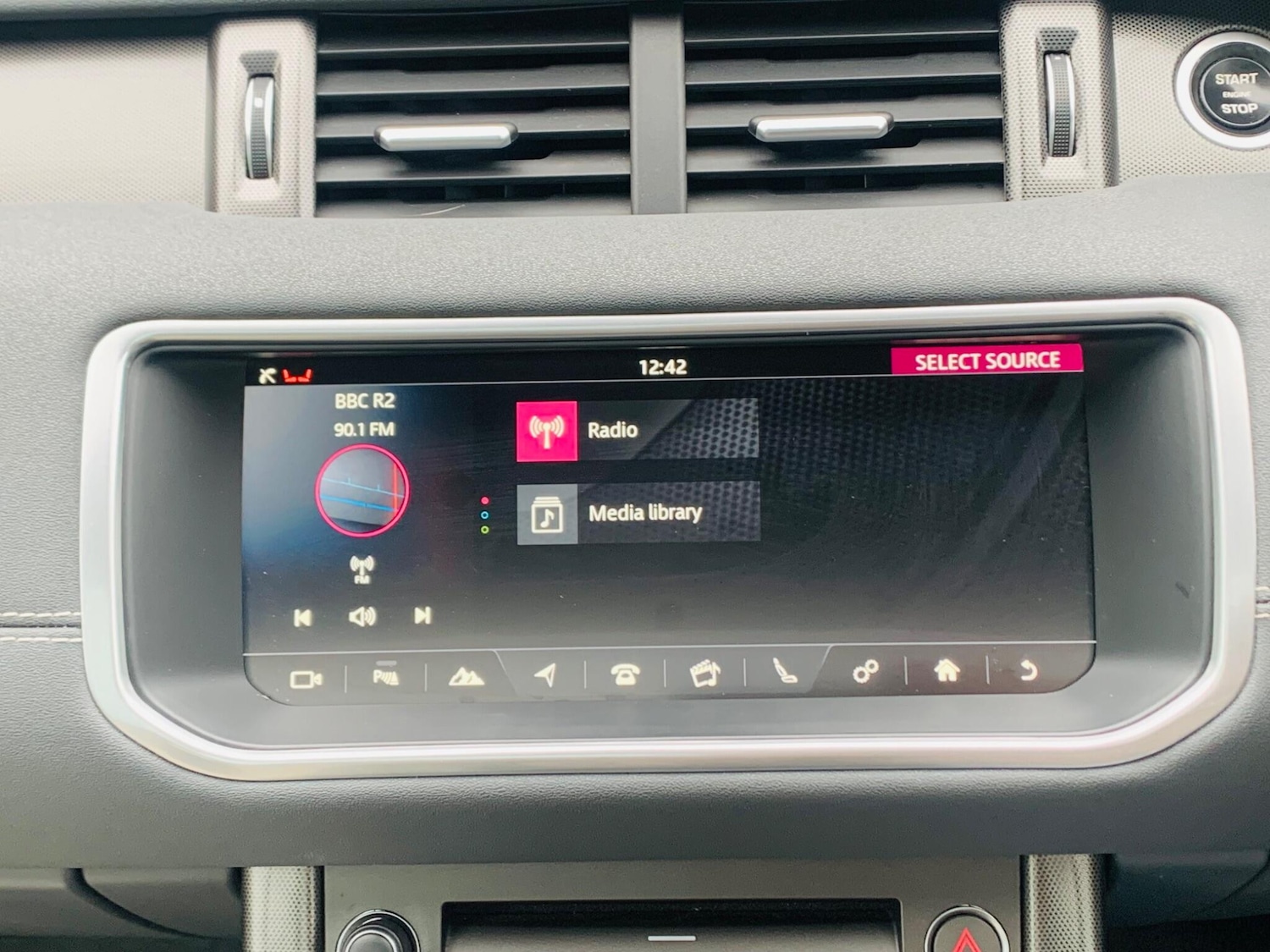 Used Land Rover Range Rover Evoque 2018 for sale - 76744834: Photo 35