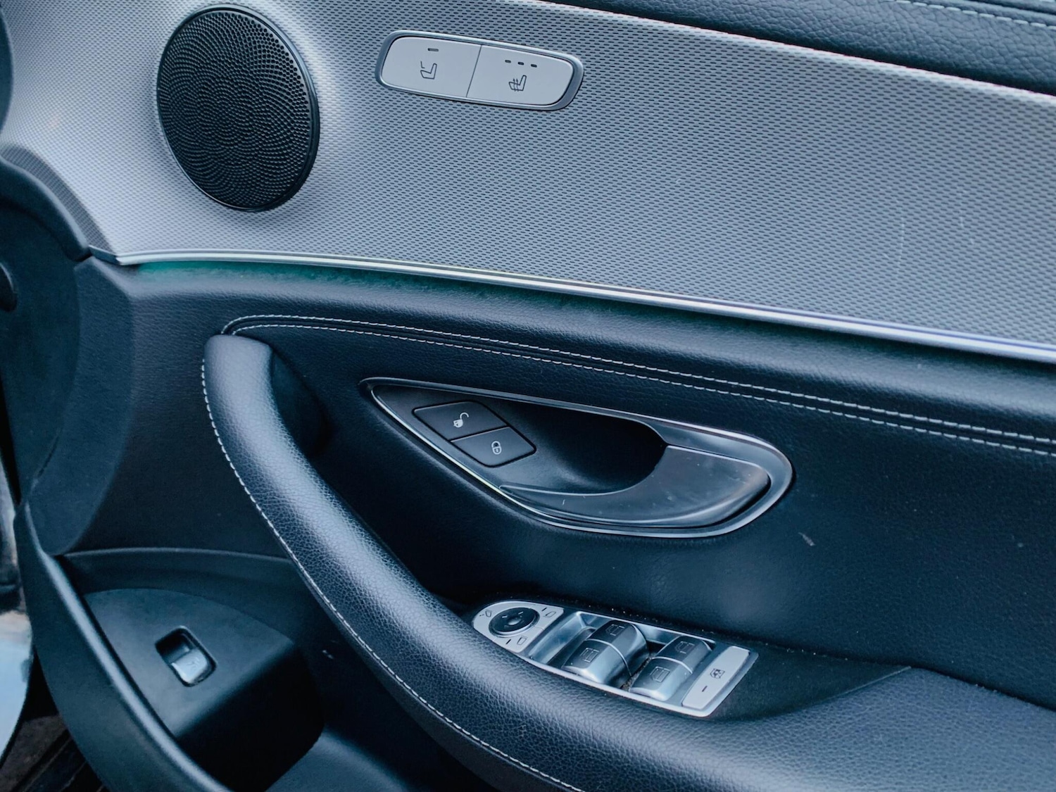 Used Mercedes-Benz E Class 2017 for sale - 76855960: Photo 10