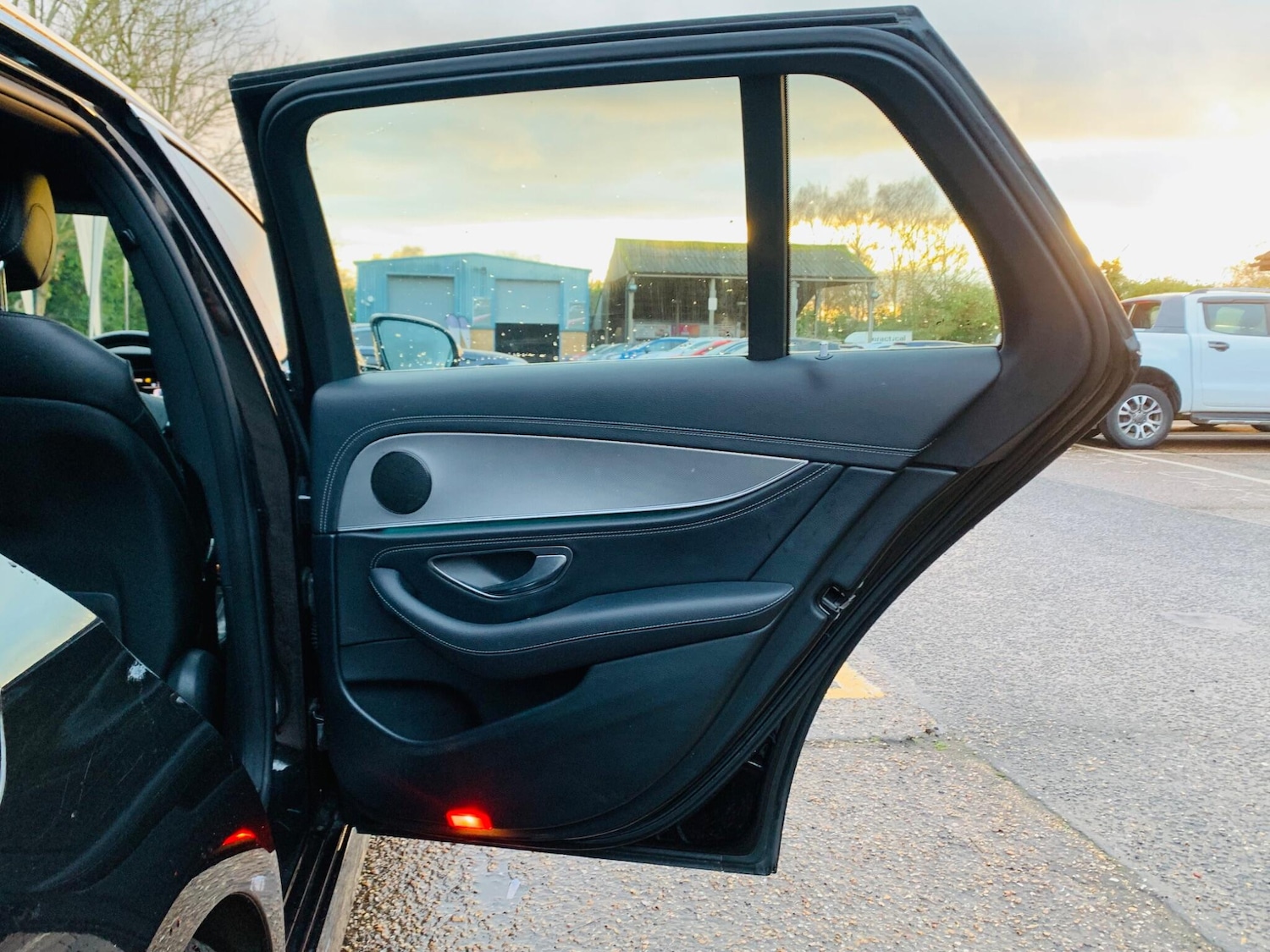 Used Mercedes-Benz E Class 2017 for sale - 76855960: Photo 33