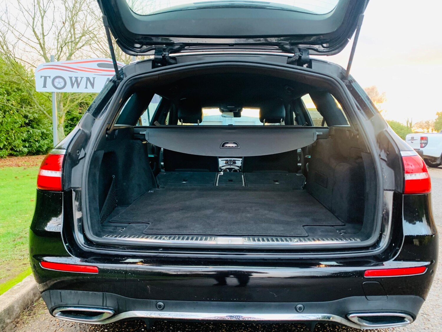 Used Mercedes-Benz E Class 2017 for sale - 76855960: Photo 42