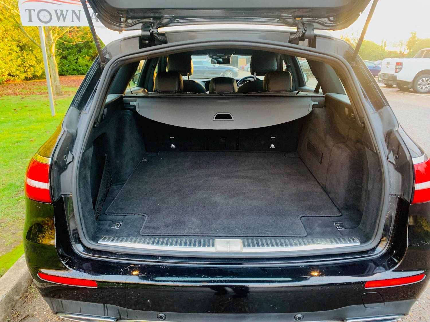 Used Mercedes-Benz E Class 2017 for sale - 76855960: Photo 44