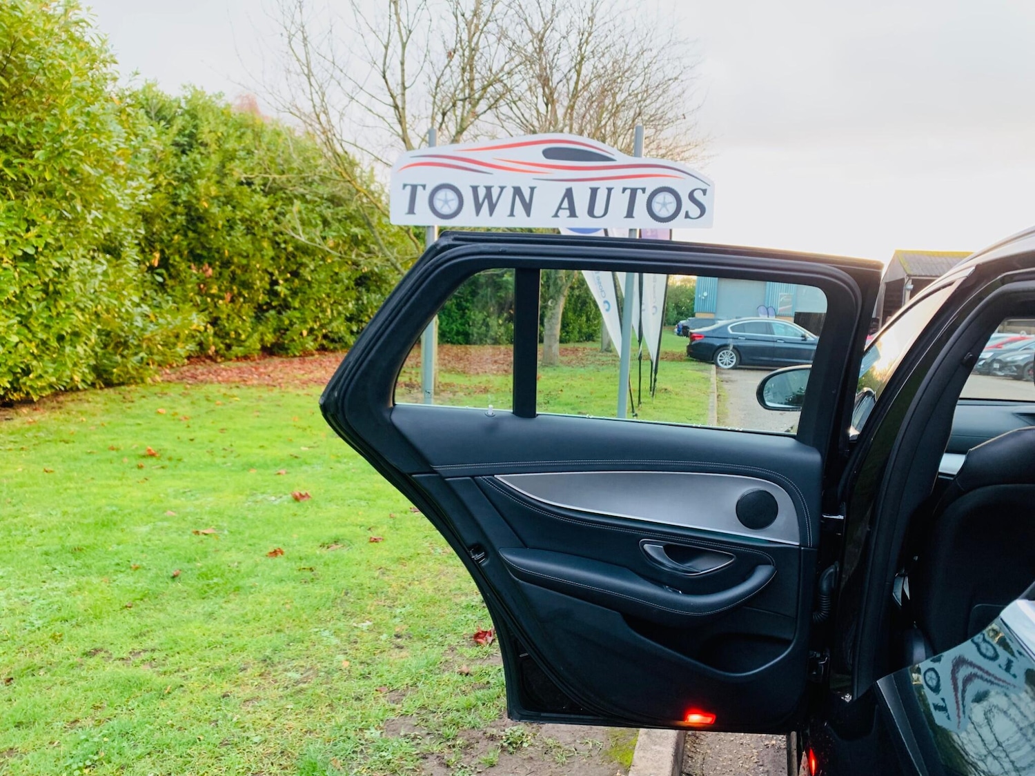 Used Mercedes-Benz E Class 2017 for sale - 76855960: Photo 49