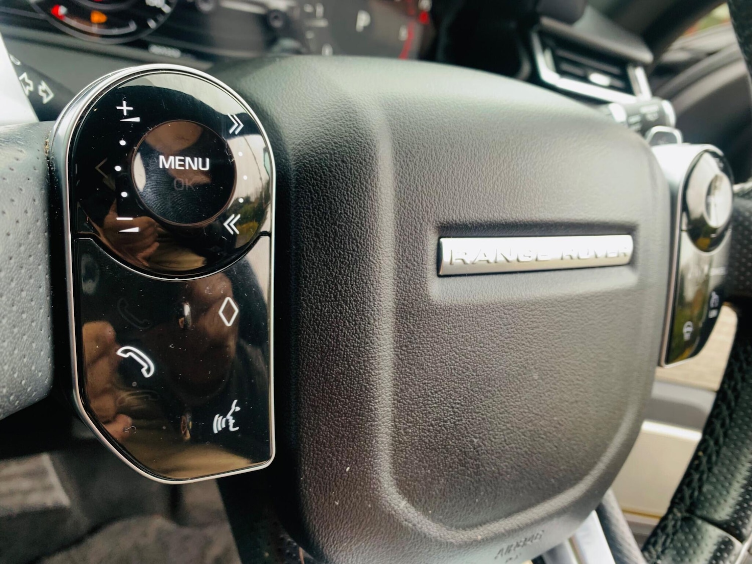 Used Land Rover Range Rover Velar 2018 for sale - 76994672: Photo 17