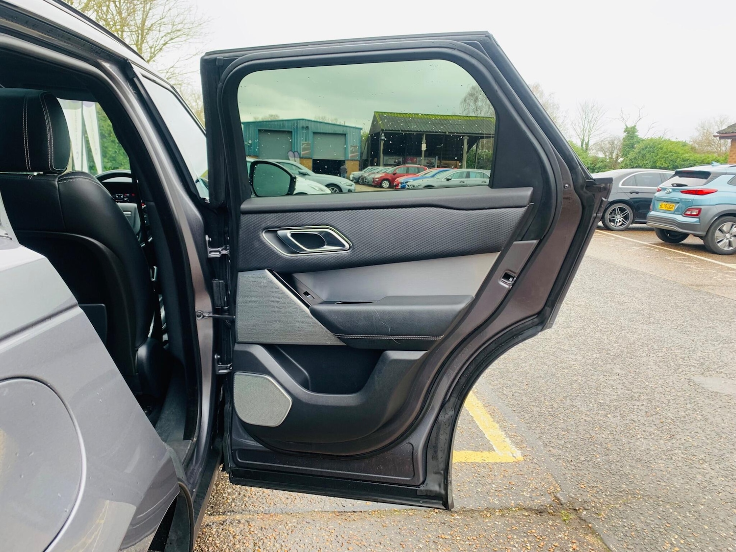 Used Land Rover Range Rover Velar 2018 for sale - 76994672: Photo 34