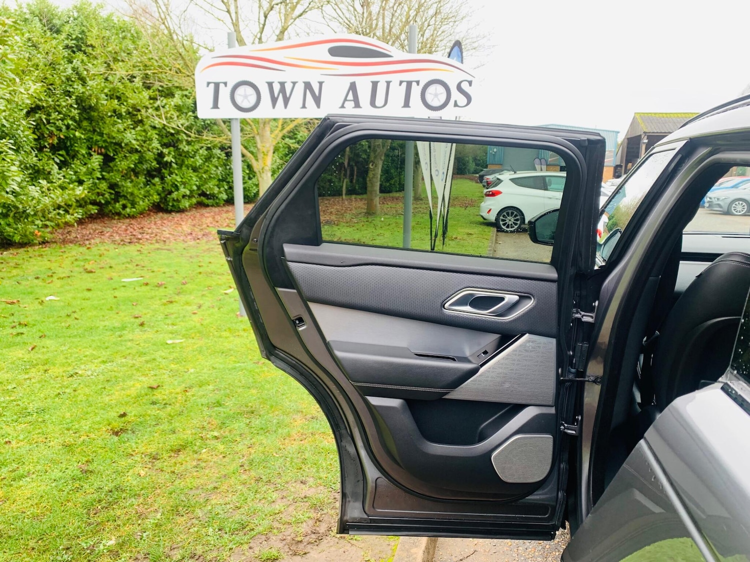 Used Land Rover Range Rover Velar 2018 for sale - 76994672: Photo 45