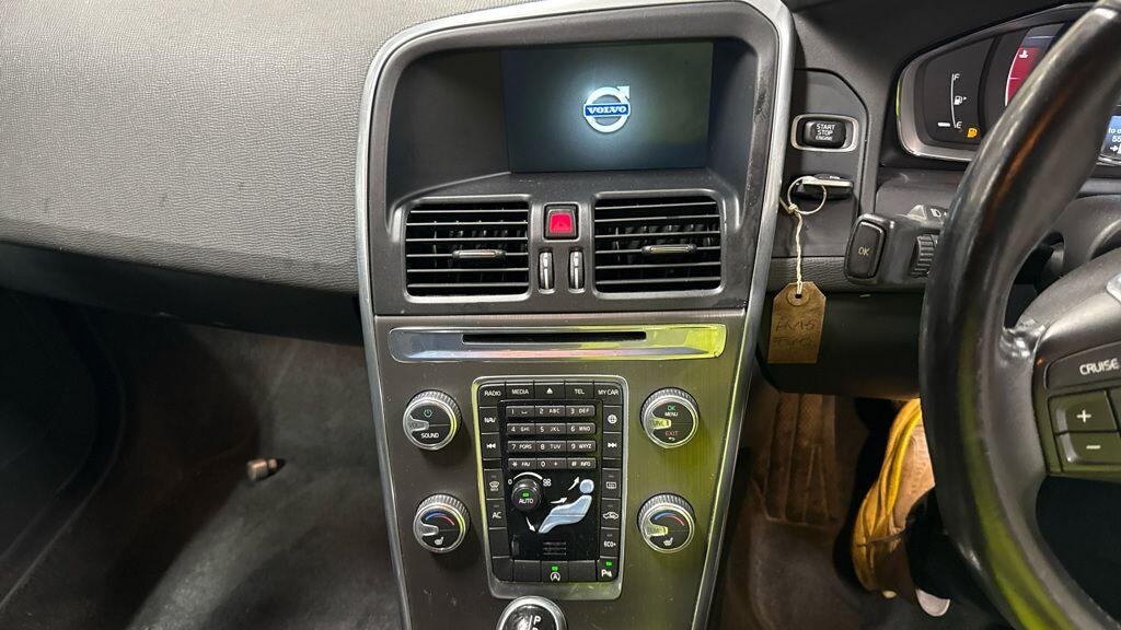 Used Volvo XC60 2015 for sale - 77266920: Photo 11