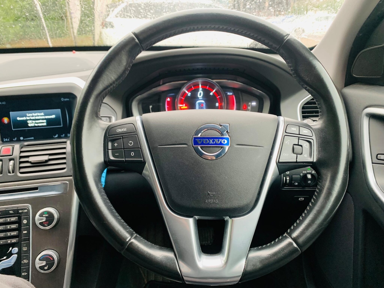 Used Volvo XC60 2015 for sale - 77266920: Photo 15