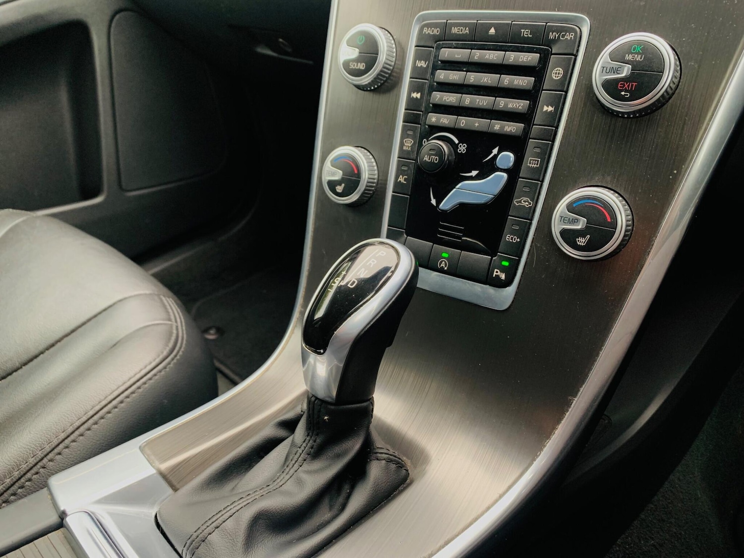 Used Volvo XC60 2015 for sale - 77266920: Photo 21