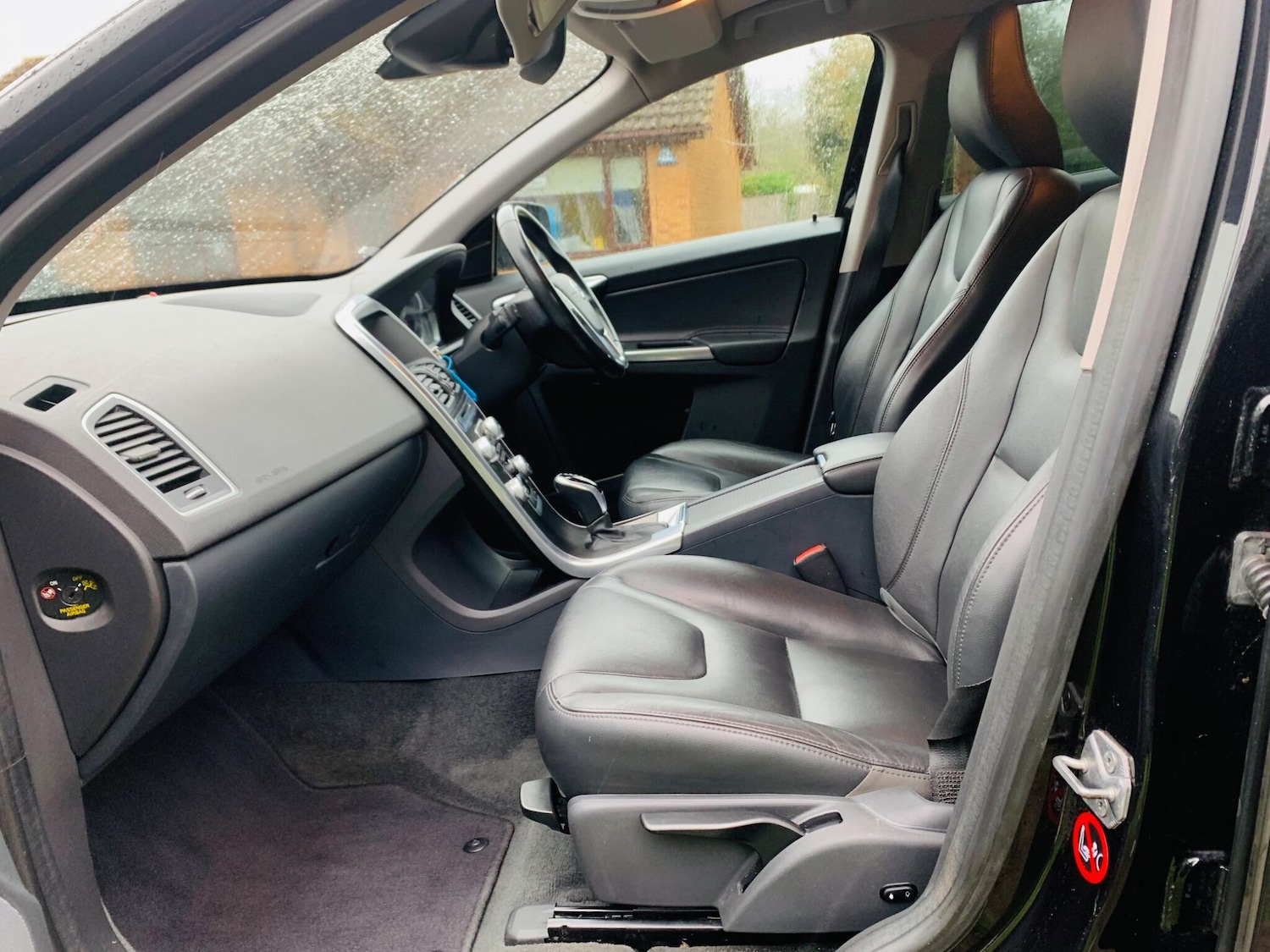 Used Volvo XC60 2015 for sale - 77266920: Photo 40