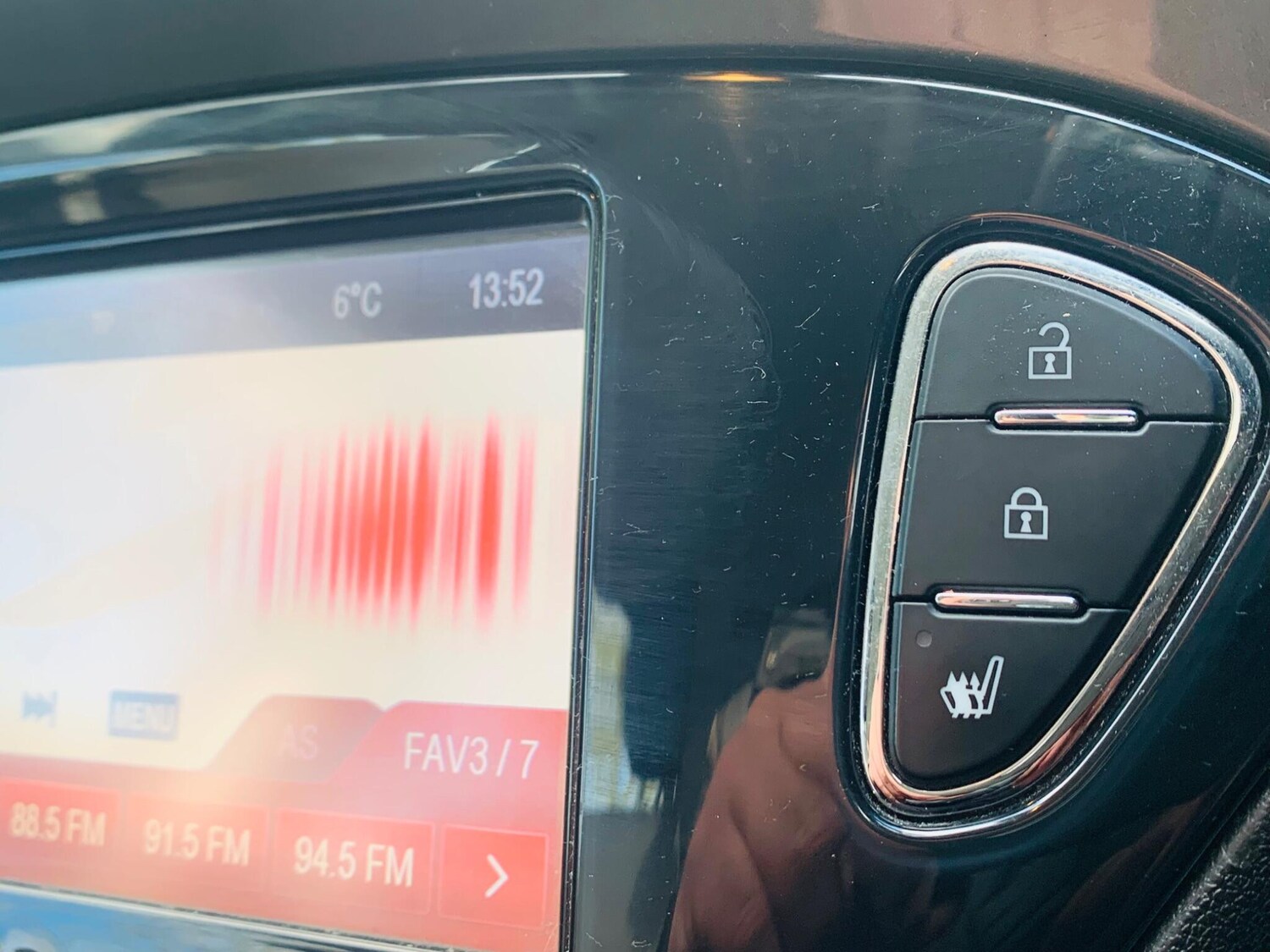 Used Vauxhall Corsa 2015 for sale - 77549798: Photo 14