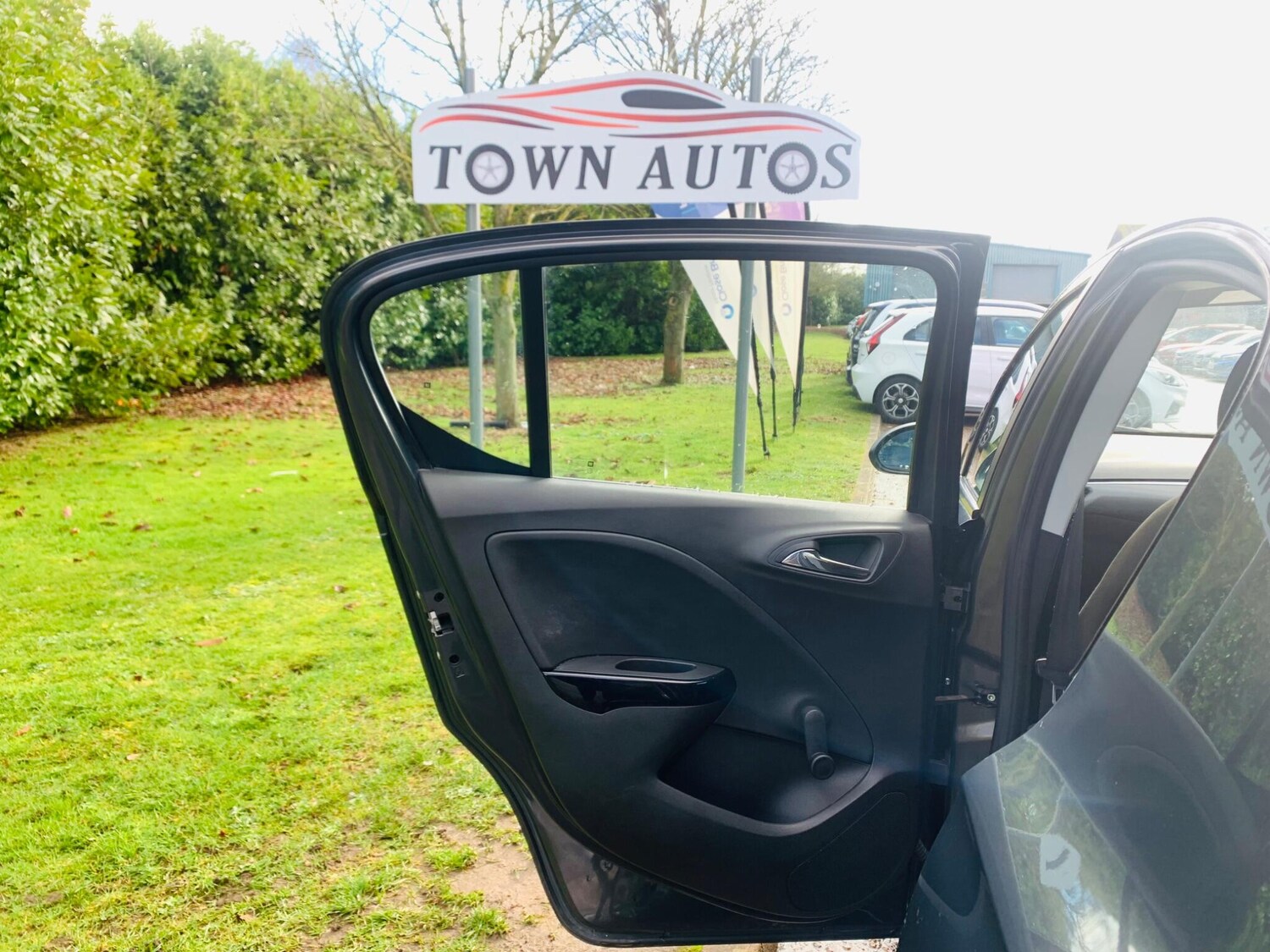 Used Vauxhall Corsa 2015 for sale - 77549798: Photo 24