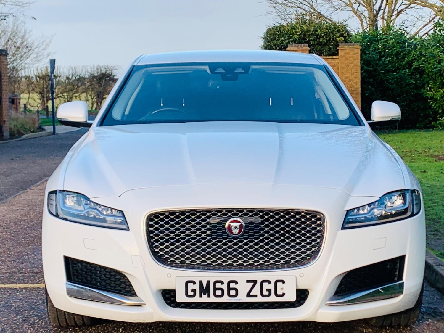 Used Jaguar XF 2016 for sale - 77163486: Photo 2