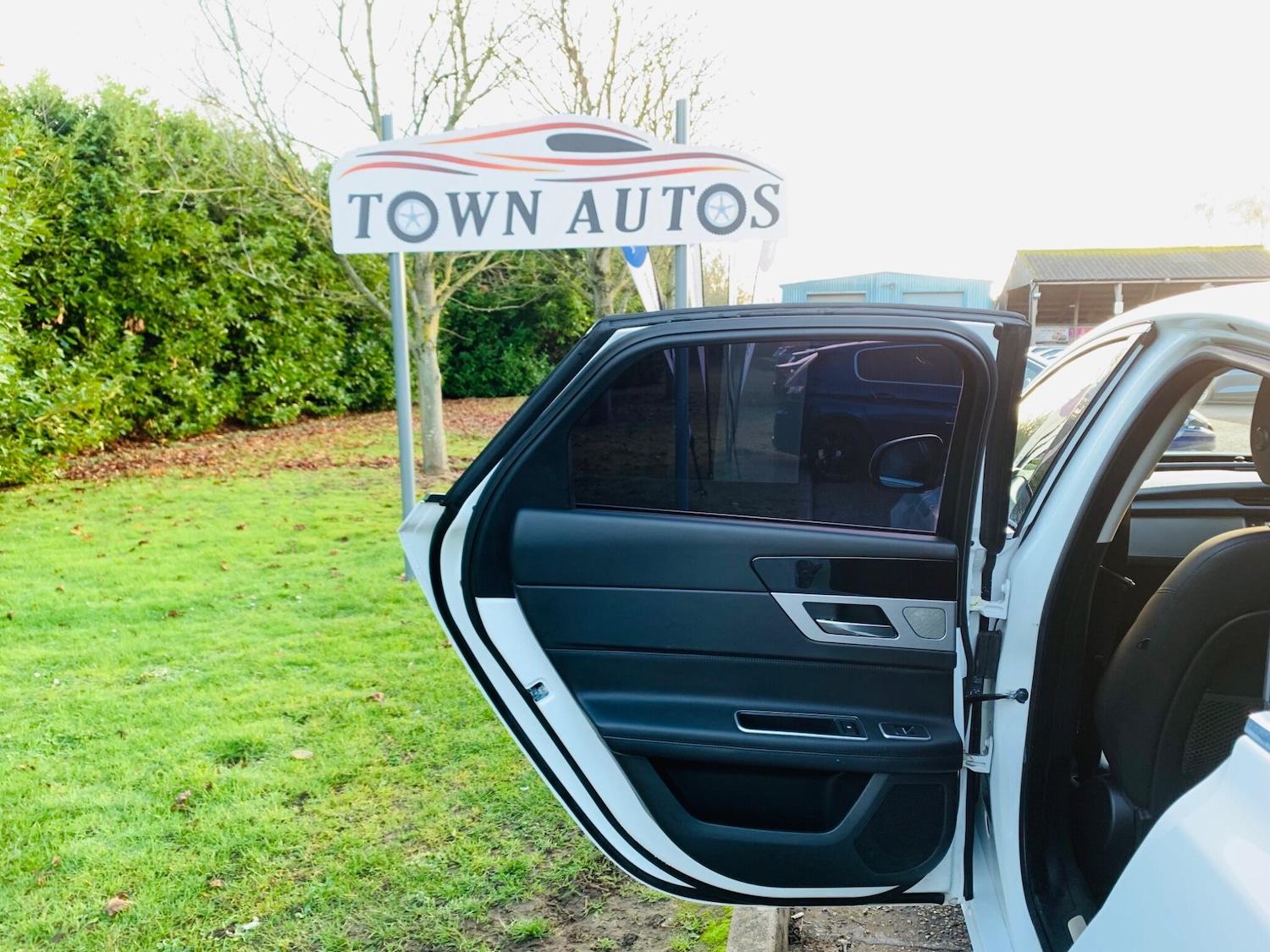 Used Jaguar XF 2016 for sale - 77163486: Photo 29