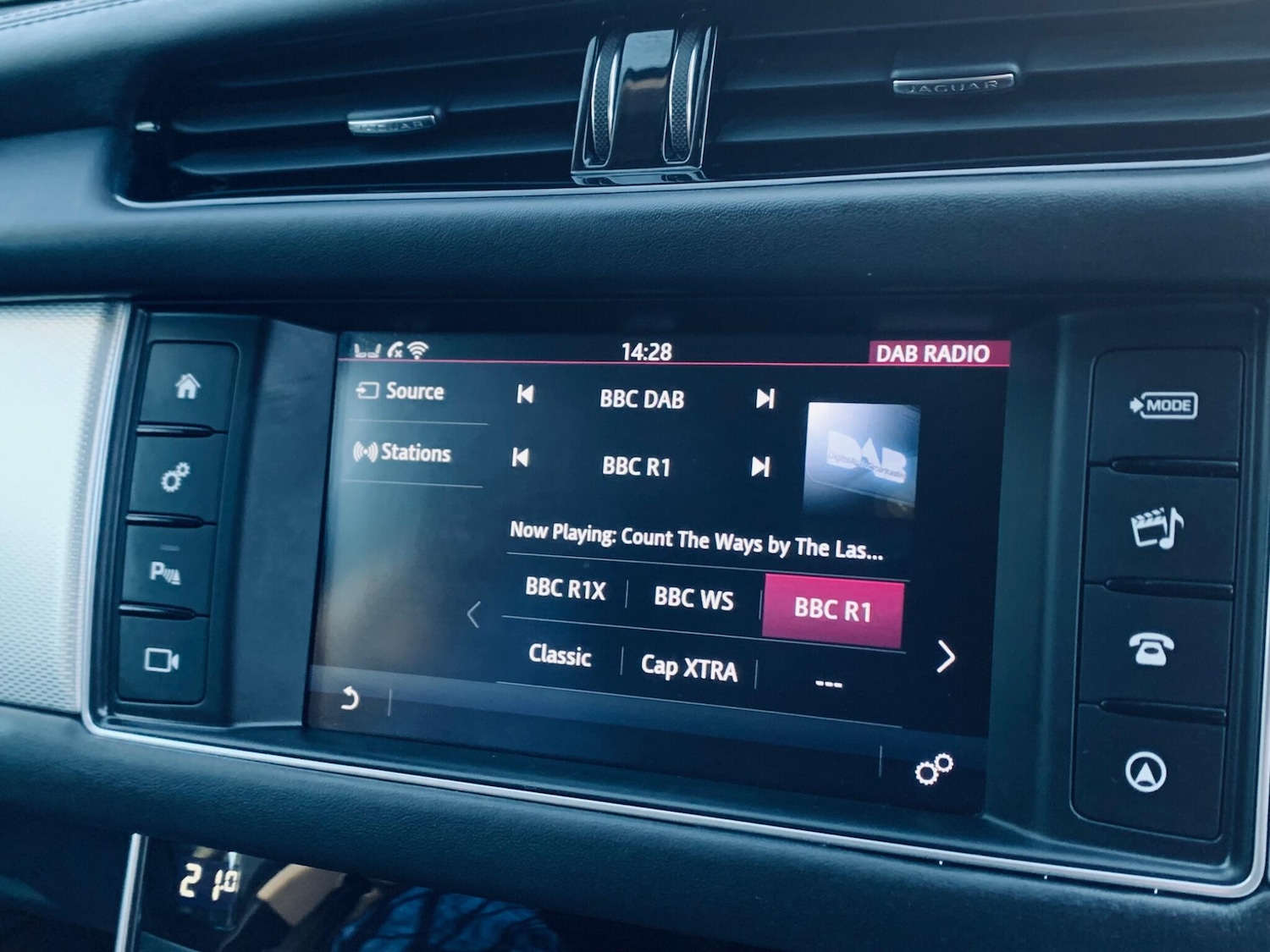 Used Jaguar XF 2016 for sale - 77163486: Photo 37