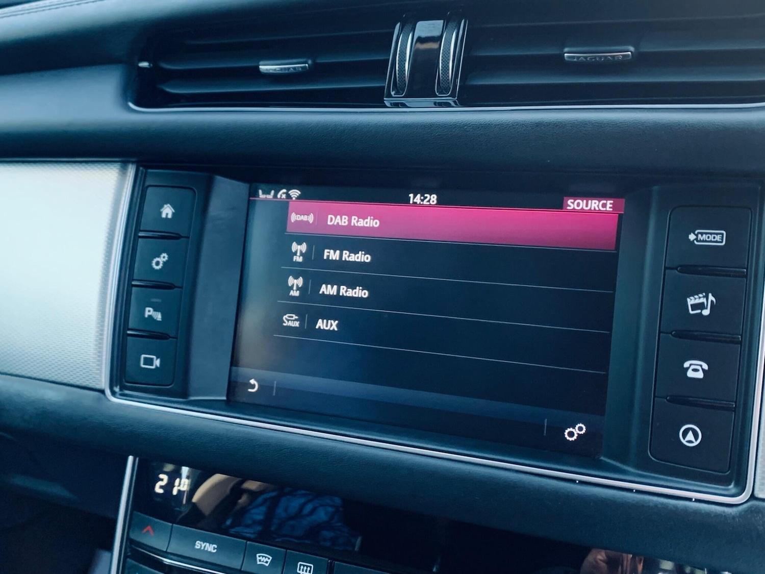 Used Jaguar XF 2016 for sale - 77163486: Photo 39