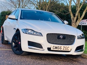 Used Jaguar XF 2016 for sale - 77163486: Photo