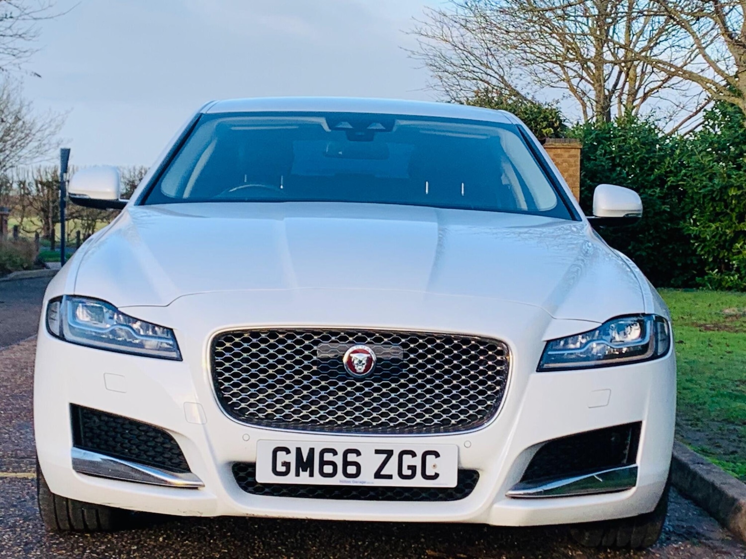 Used Jaguar XF 2016 for sale - 77163486: Photo 4