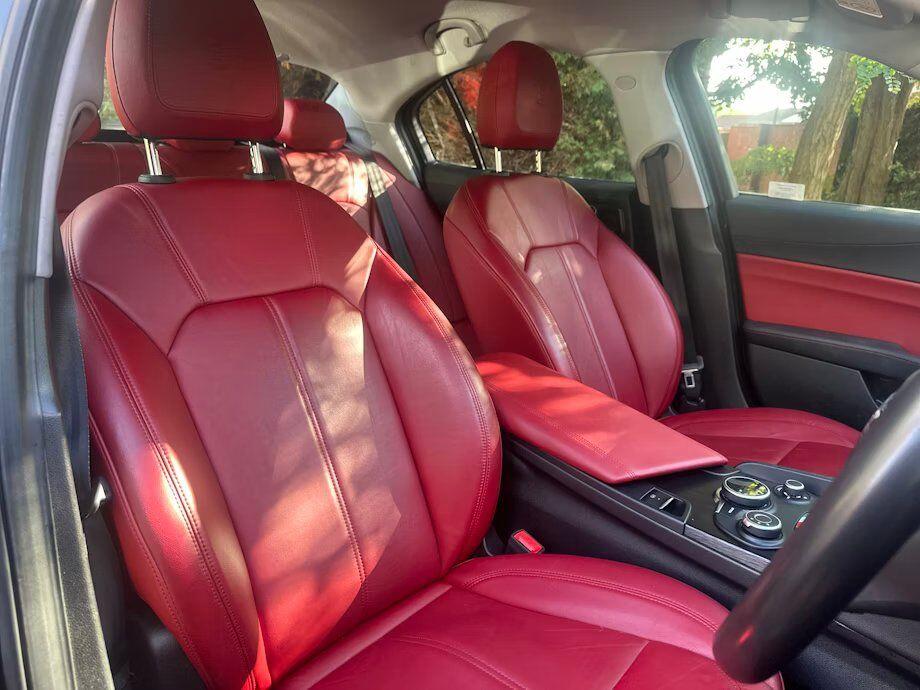 Used Alfa Romeo Giulia 2019 for sale - 76440663: Photo 2