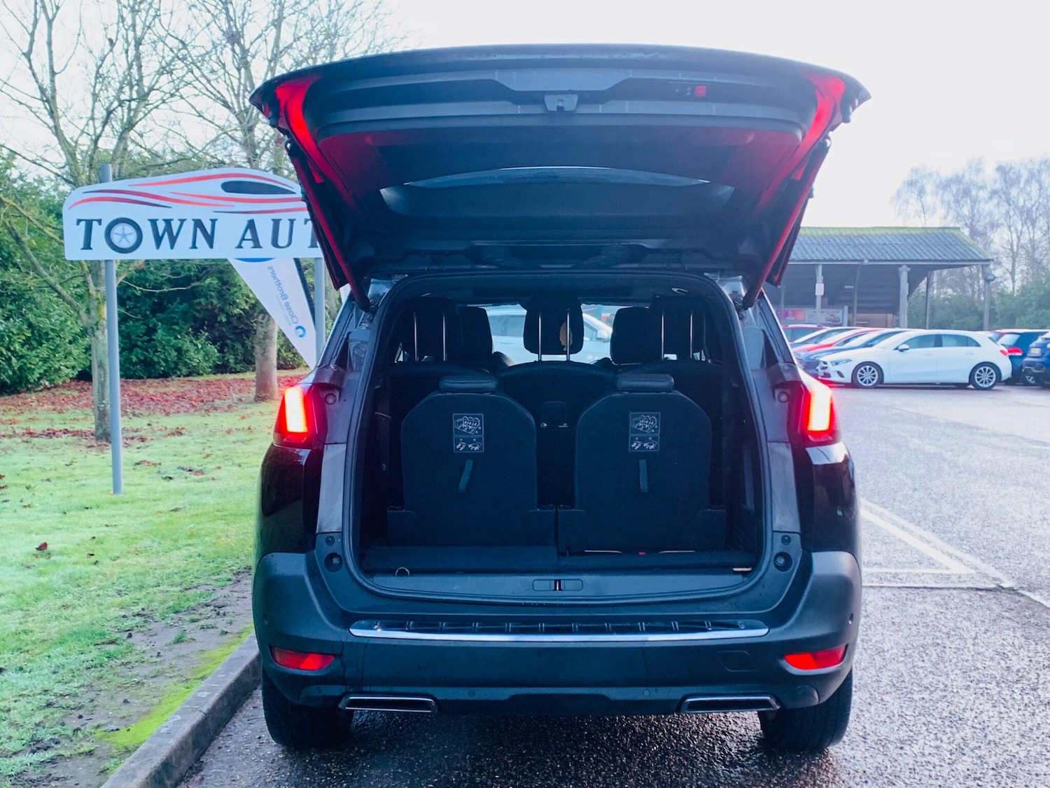 Used Peugeot 5008 2019 for sale - 76850203: Photo 32