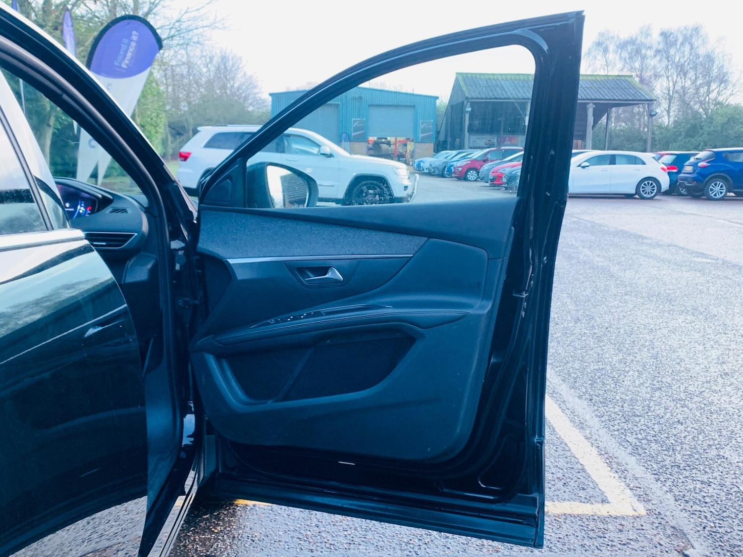 Used Peugeot 5008 2019 for sale - 76850203: Photo 7