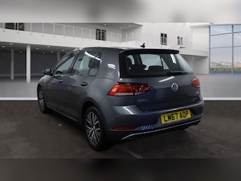 Used Volkswagen Golf 2017 for sale - 77559093: Photo