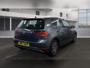 Used Volkswagen Golf 2017 for sale - 77559093: Photo