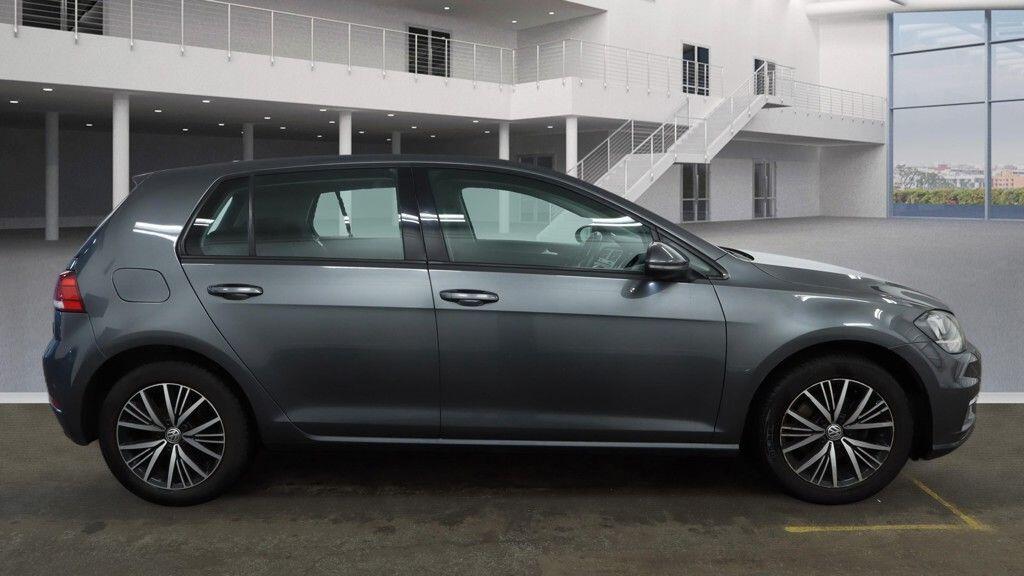 Used Volkswagen Golf 2017 for sale - 77559093: Photo 5