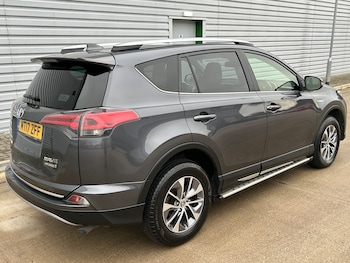 Used Toyota RAV4 2017 for sale - 77593300: Photo