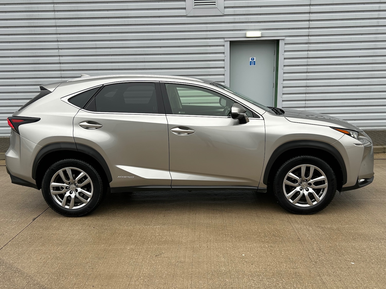 Used Lexus NX 2016 for sale - 77118129: Photo 4